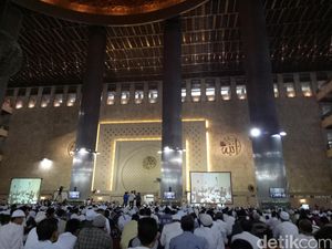 Teks Ceramah 1 Muharram 1445 H: Momentum Introspeksi Diri Teks Ceramah 1 Muharram 1445 H: Momentum Introspeksi Diri