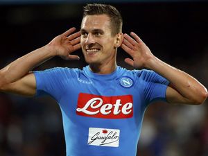 Cedera Lutut, Milik Diperkirakan Absen Beberapa Bulan