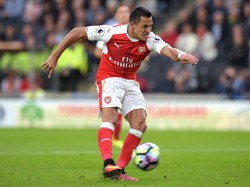 Wenger Masih Menimbang Kemungkinan Mainkan Sanchez di Old Trafford