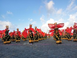Turis Jerman Soal Gemulainya Penari Gandrung Sewu Banyuwangi: Luar Biasa!
