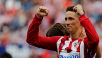 Usai meredup di Chelsea selama lima tahun, Fernando Torres kembali ke Atletico, klub yang membesarkan namanya di 2014/2015. Meski minim kesempatan bermain, Torres bisa diandalkan sebagai opsi tambahan di lini depan Los Rojiblancos. Foto: Sergio Perez/Reuters