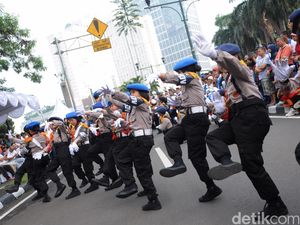 Aksi Menggemaskan Polisi Cilik di HUT Polantas