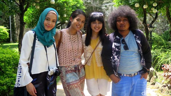 Film Trinity, The Nekad Traveler Eksplor Tempat Bersejarah di Manila