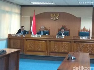 Di Sidang KIP, Eks Seskab Sudi Tegaskan Tak Simpan Dokumen Kerja TPF Munir Di Sidang KIP, Eks Seskab Sudi Tegaskan Tak Simpan Dokumen Kerja TPF Munir