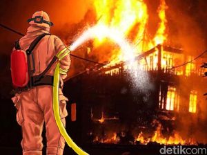 Kabel Listrik Bawah Tanah Terbakar di Gambir, Jakpus Kabel Listrik Bawah Tanah Terbakar di Gambir, Jakpus