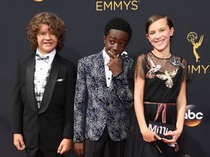 Bintang-bintang Cilik Stranger Things Perdana Hadiri Emmy 2016