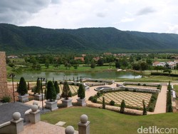 Ingin Menikmati Pemandangan Tuscany, Italia? Datang ke Kota di Thailand Ini