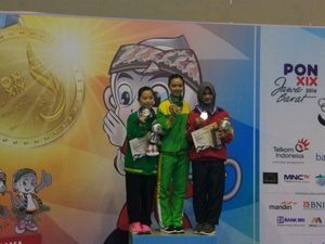 Tak Ada Lawan Sebanding, Juara Dunia Lindswell Raih Emas PON Tak Ada Lawan Sebanding, Juara Dunia Lindswell Raih Emas PON