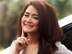 Soal Keromantisan dengan Suami, Vega Darwanti: Dia Kayak Kenebo Kering!