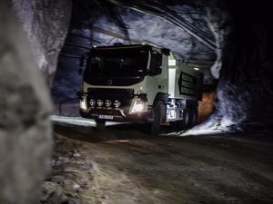 Truk Tambang Dilarang Keras Minum BBM Subsidi, Bandel Langsung Disikat!