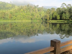 Bukan Swiss, Ini Danau Cantik di Bandung yang Kamu Mesti Tahu