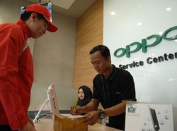 Oppo Kejar Bola Tangani Ponsel Rusak Pelanggan