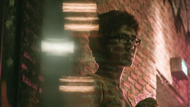 Cuplikan Film One Day Cuplikan adegan dalam film Thailand berjudul 'One Day' karya Banjong Pisanthanakun, produksi GDH