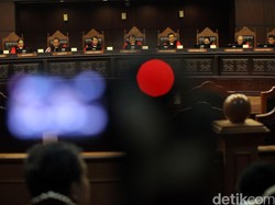 Mencari Rudi, Pejabat MK yang Diduga Curi Berkas Pilkada