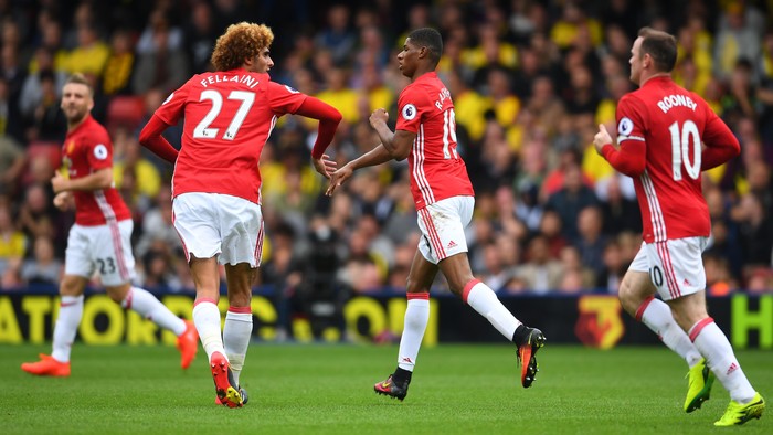 Fellaini Sebut MU Alami Krisis Kecil