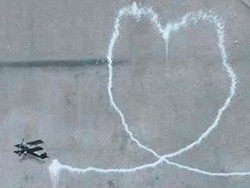 Grafiti Banksy Dipindahkan ke Museum Street Art Inggris