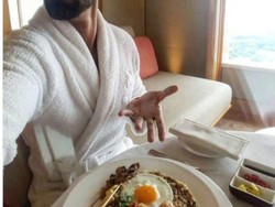 Cuitan Rio Ferdinand Soal Nasi Goreng Makanan Singapura Buat Heboh