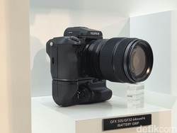 Kapan Boyong Mirrorless Medium Format GFX 50S, Fujifilm?