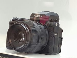 Fujifilm GFX 50S Resmi Dibanderol Rp 87 Juta