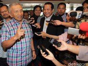 Tantangan dan Serangan Amien Rais ke Jokowi Tantangan dan Serangan Amien Rais ke Jokowi