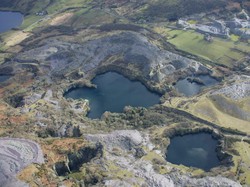 Danau Bekas Tambang di Wales yang Dijuluki Kolam Kematian