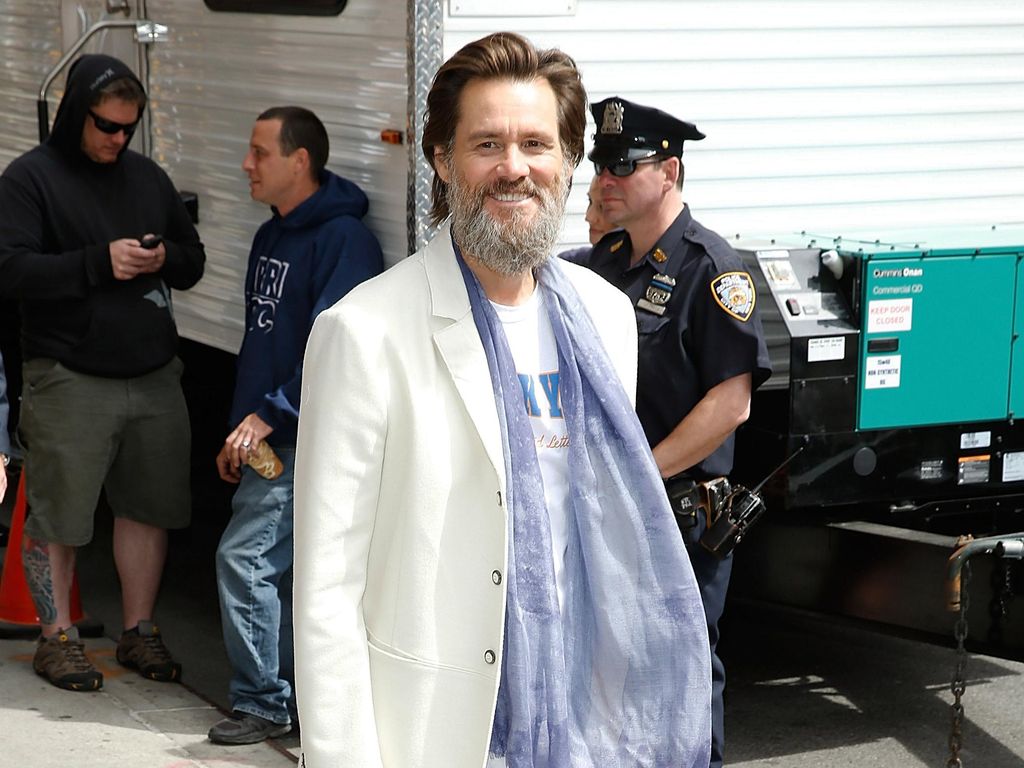 Ternyata Ini Alasan Jim Carrey Tak Mau Selfie Bareng Fans Ternyata Ini Alasan Jim Carrey Tak Mau Selfie Bareng Fans