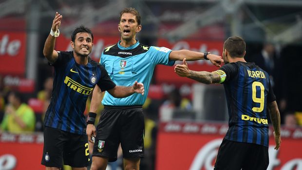 Mengangkat Derajat Wasit (Serie A) Lewat Video Tayangan Ulang