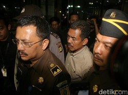 Jaksa Farizal Tersangka Suap KPK Dikawal Ketat Koleganya Saat ke KPK, Kenapa?