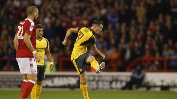 Dua Meriam Xhaka yang Mengejutkan Wenger