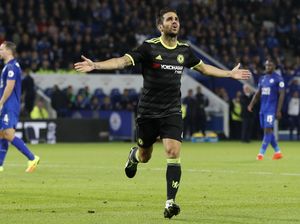 Dua Gol dari Fabregas untuk Bungkam Para Pengkritik