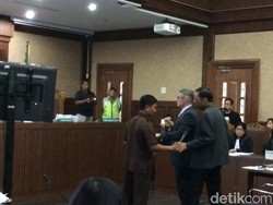 Saksi Ahli Tim Jessica Heran Sisa Es Kopi Vietnam Mirna 350 Ml Harusnya 300 Ml