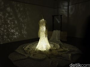 Berziarah di Pameran Tunggal Lenny Ratnasari Weichert