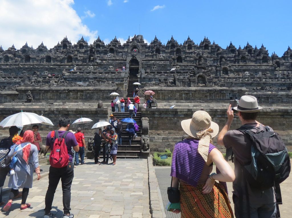 Lewat Bandara Adi Soemarmo, Liburan ke Borobudur Makin Mudah