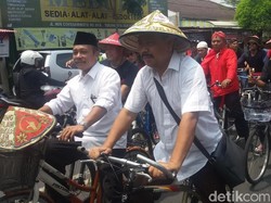 Bersepeda Onthel, Imam Priyono-Ahmad Fadli Daftar Pilkwalkot Yogya ke KPU