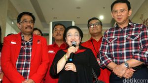 Mega Antar Ahok-Djarot Daftar ke KPUD