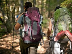 Coba Hidup Primitif, 3 Turis Tewas Kurus Kering