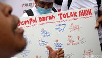 Aksi Cap Jempol Darah Tolak Ahok