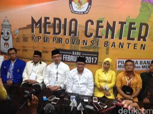 Pasangan Wahidin-Andika Resmi Mendaftar ke KPU Banten Pasangan Wahidin-Andika Resmi Mendaftar ke KPU Banten