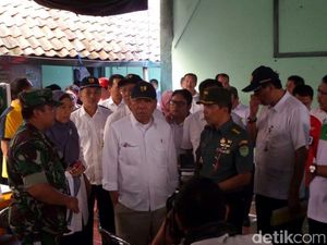 20 Toilet Bongkar Pasang dan 7 Mobil Tangki Air Dikirim Kemen PUPR ke Garut