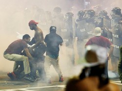 Marak Protes Penembakan Pria Kulit Hitam, Obama Imbau Semua Tenang