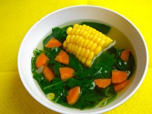 Dengan 3 Bahan Ini Anda Bisa Bikin Sayur Bening yang Sedap