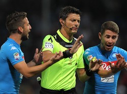 Mengangkat Derajat Wasit (Serie A) Lewat Video Tayangan Ulang