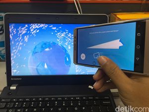 Serunya Bermain Pesawat Kertas Digital Serunya Bermain Pesawat Kertas Digital
