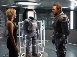 Romantisme Chris Pratt dan Jennifer Lawrence di Film Futuristik Passengers