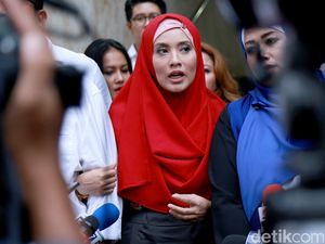 Elma Theana Capek Bolak-Balik Jadi Saksi Gatot Brajamusti