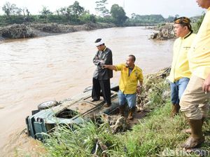 Kang Dedi dan Golkar Jabar Tinjau Banjir Garut, ini Usulan Solusinya