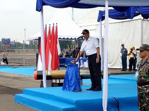 Menko Luhut Resmi Lepas Satgas Sail Selat Karimata 2016 di Tanjung Priok