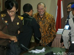 Komut Bank Jatim Dicecar Hakim Soal Rangkap Jabatan dengan Waka Kadin Jatim