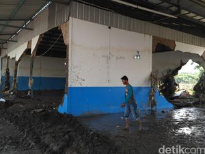 Penampakan Sisa Kedahsyatan Banjir Bandang Garut: Pabrik Susu Berantakan