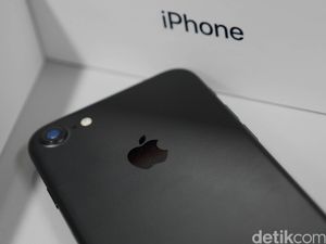 Kamera Ganda Jadi Fitur Standar iPhone 8?